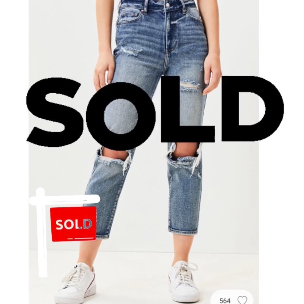 !!SOLD!! NWT Pacsun Best Blue Mom Jeans